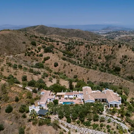 San Roque De Hotel *
